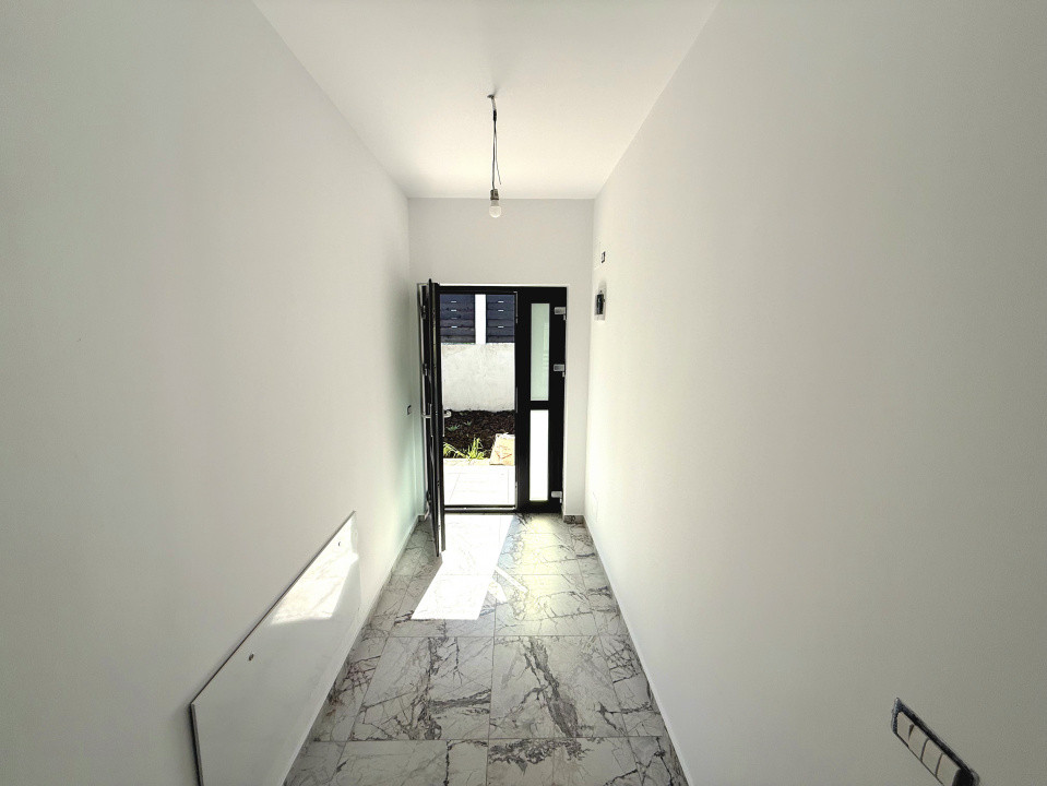 Casă Individuală 4 camere, 600 mp teren. Mutare imediată - Rediu.
