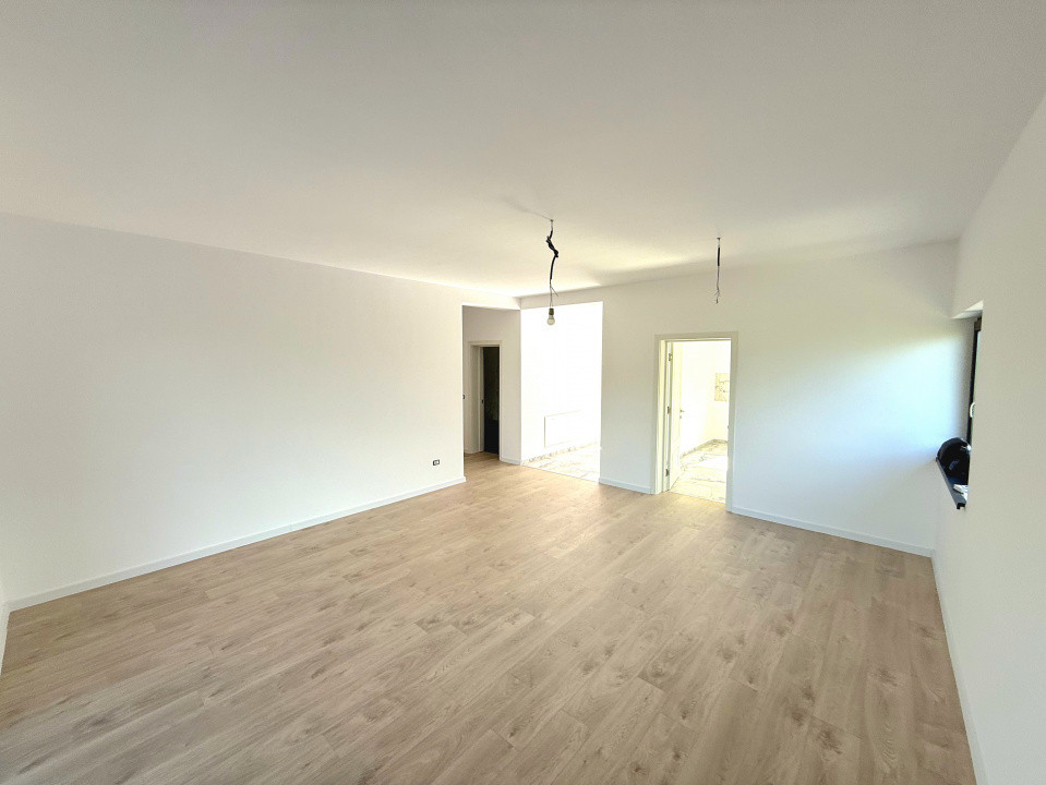 Casă Individuală 4 camere, 600 mp teren. Mutare imediată - Rediu.