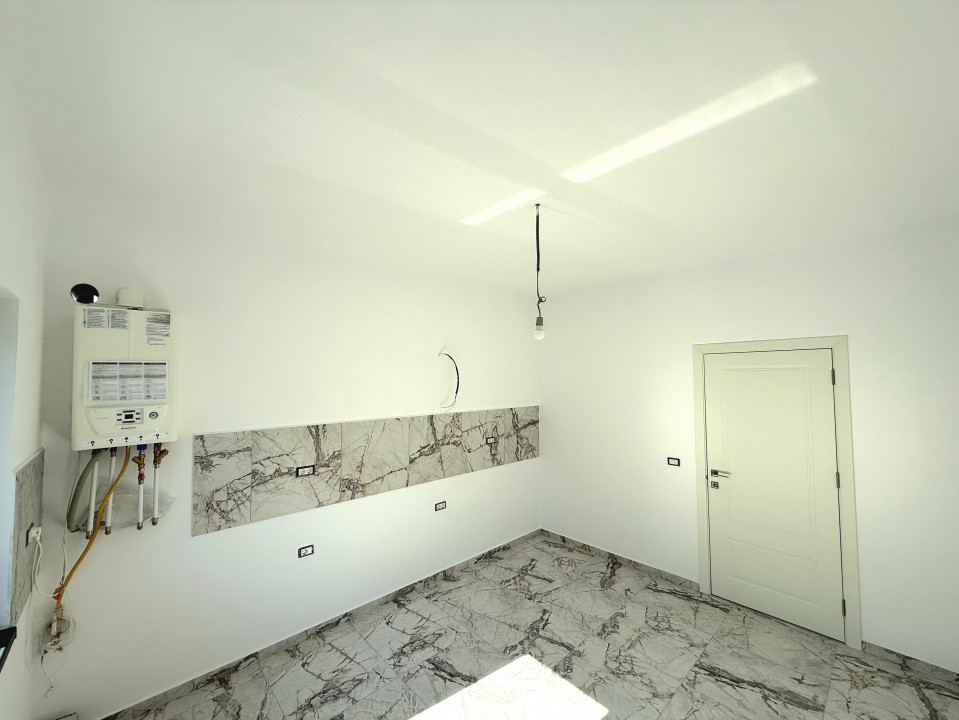 Casă Individuală 4 camere, 600 mp teren. Mutare imediată - Rediu.