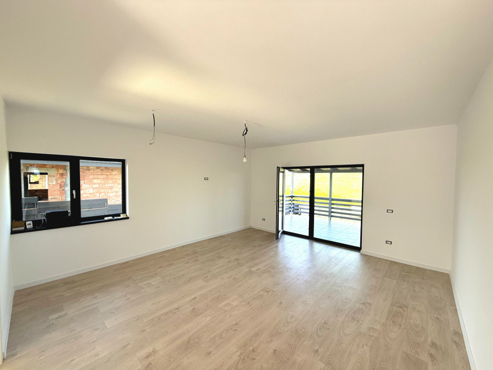 Casă Individuală 4 camere, 600 mp teren. Mutare imediată - Rediu.
