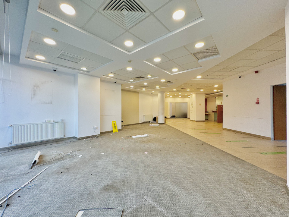 Închiriere Spațiu Comercial- Parter, A. Panu, 200 mp. Vitrină 10 ml