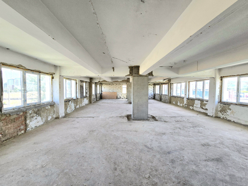 Inchiriere Cladire Medicala/Birouri/Spatii comerciale- 1000mp Tatarasi