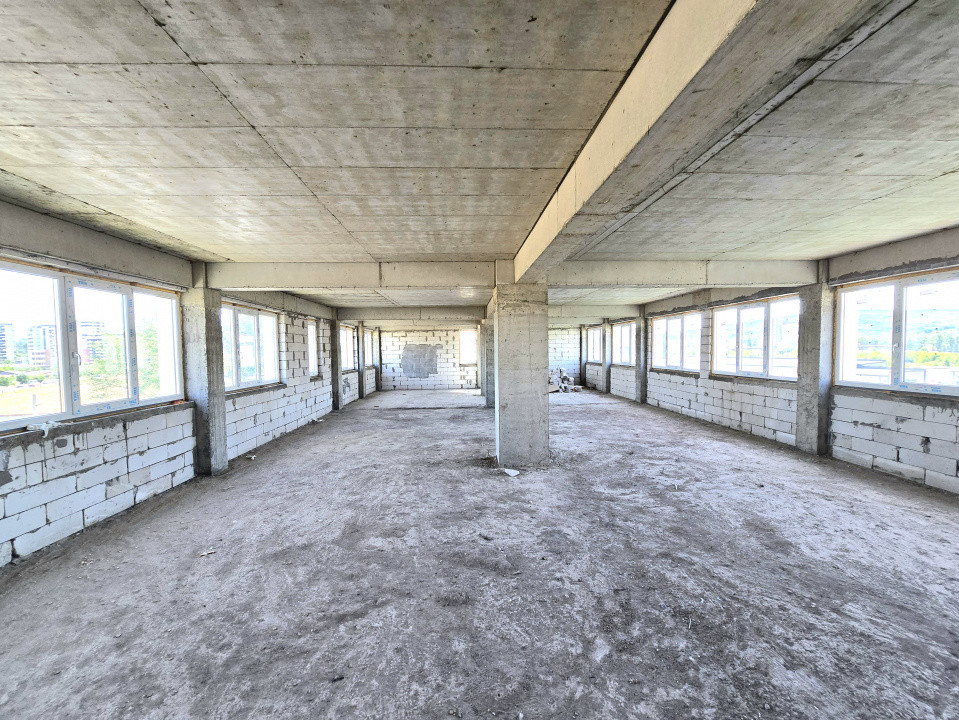 Inchiriere Cladire Medicala/Birouri/Spatii comerciale- 1000mp Tatarasi