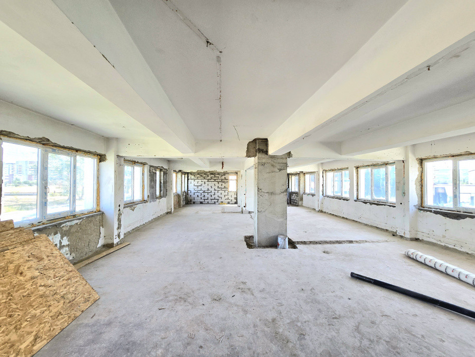 Inchiriere Cladire Medicala/Birouri/Spatii comerciale- 1000mp Tatarasi