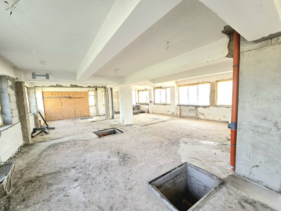Inchiriere Cladire Medicala/Birouri/Spatii comerciale- 1000mp Tatarasi