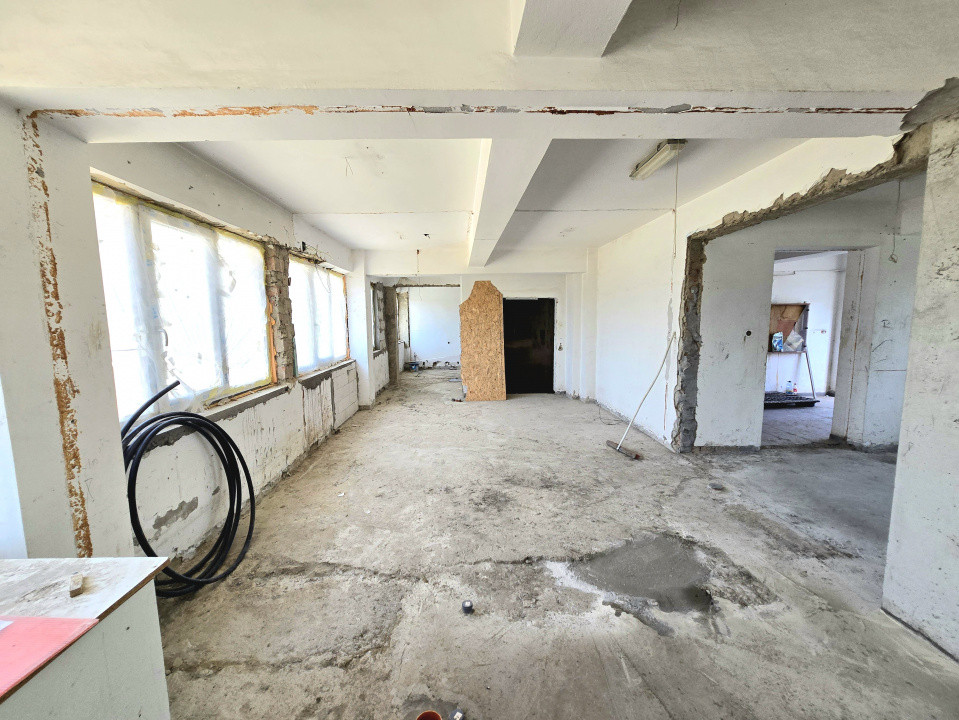 Inchiriere Cladire Medicala/Birouri/Spatii comerciale- 1000mp Tatarasi