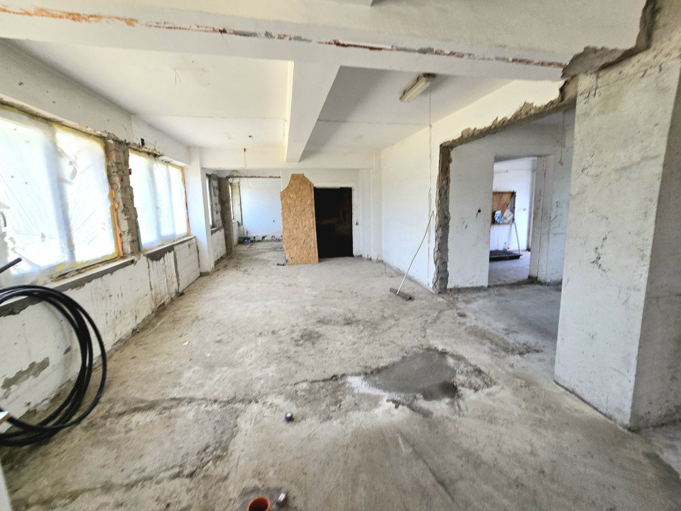 Inchiriere Cladire Medicala/Birouri/Spatii comerciale- 1000mp Tatarasi